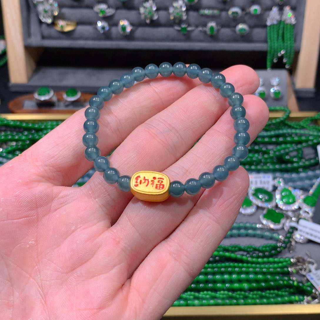 翡翠手串未镶嵌天然