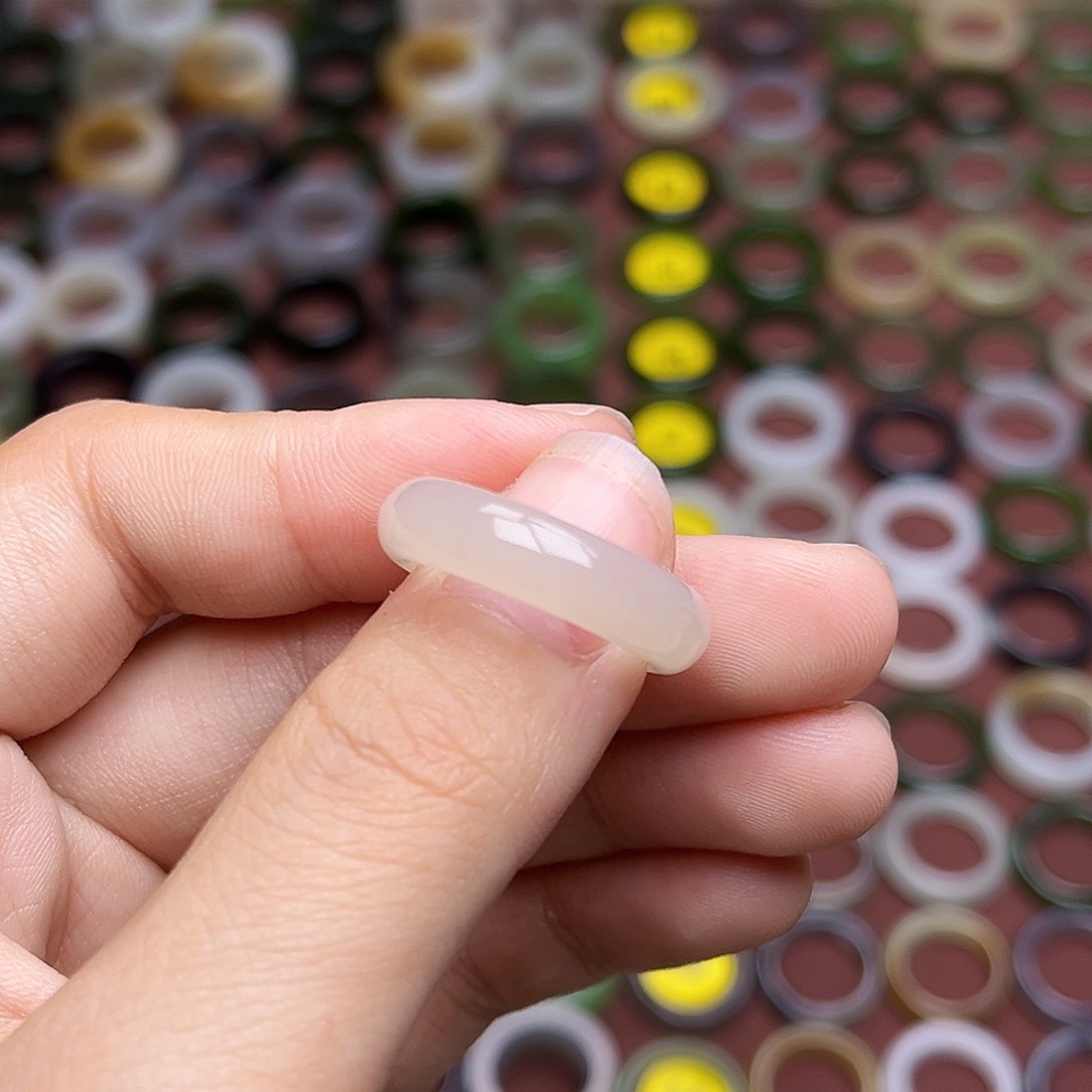 和田玉未镶嵌戒指14码藕粉