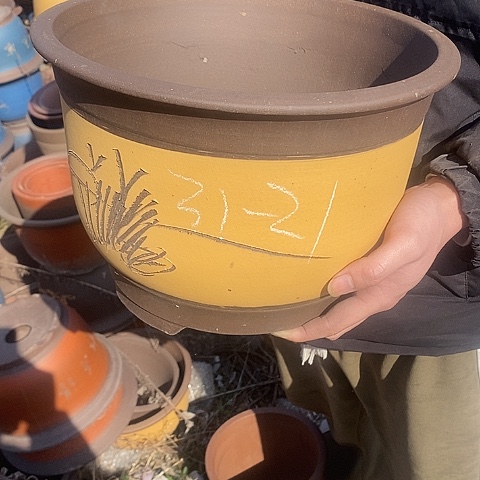 紫砂中国宜兴紫砂花盆，