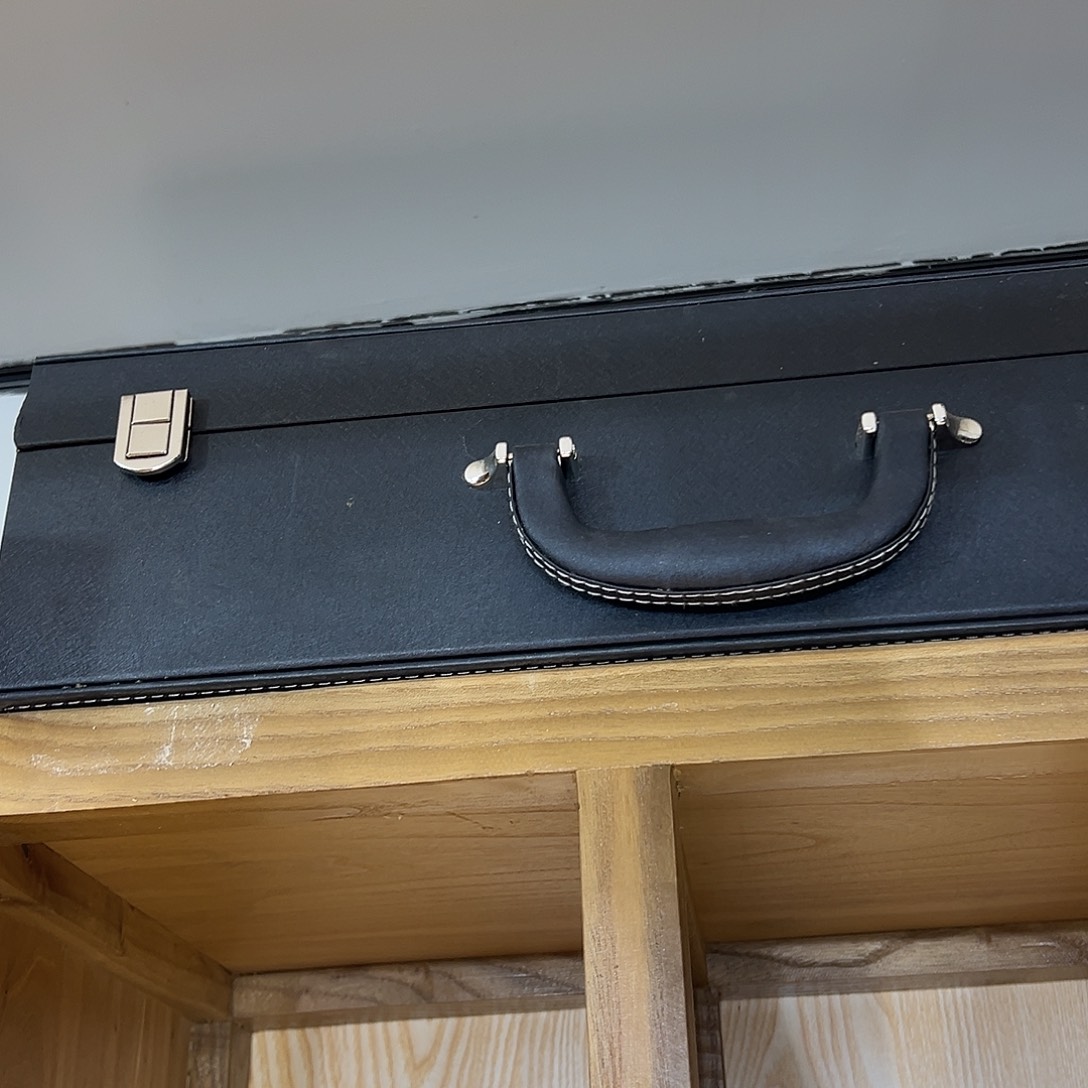 H***L景德镇陶瓷礼盒一个