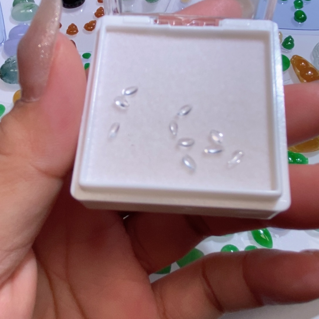 未镶嵌定制翡翠翡翠