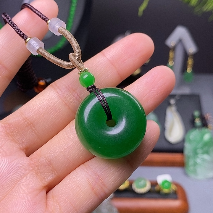 吊坠(赠链)未镶嵌翡翠