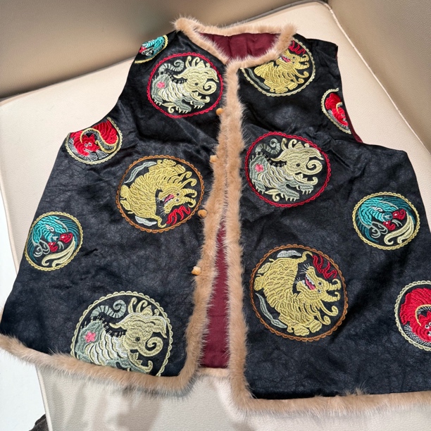 6878#新中式重工刺绣马甲民族风马夹绣花款