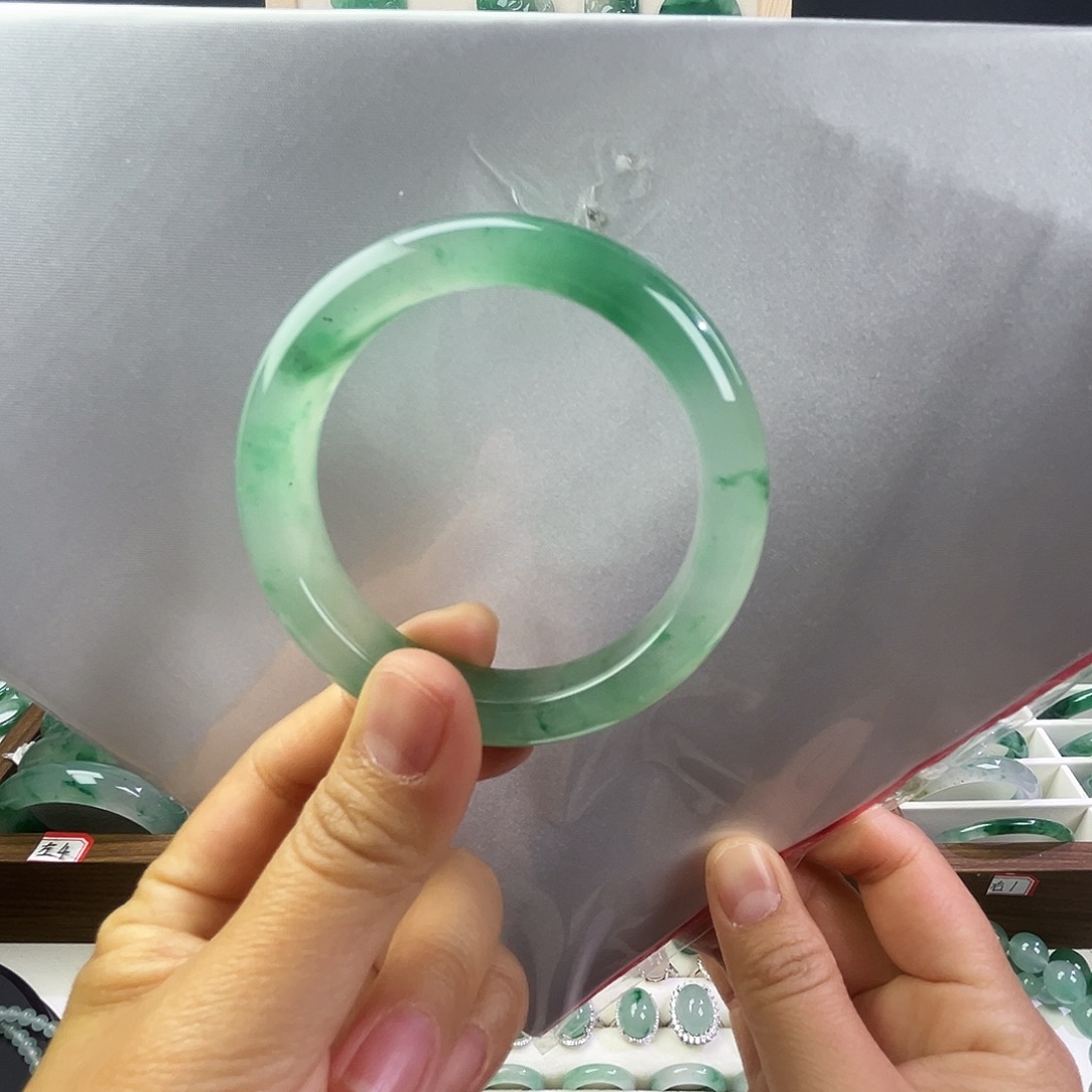 石英质玉未镶嵌手镯51.1