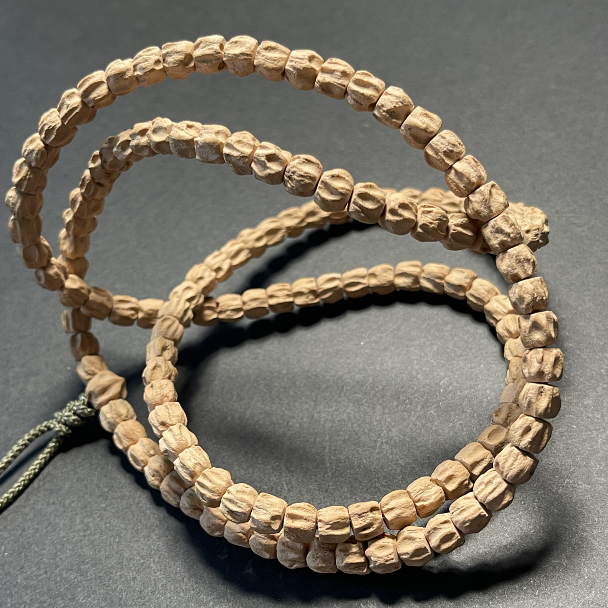 热振黄油皮刀锋龙脊百香籽文玩手串脊背全开皮质细腻纹路非常狂野