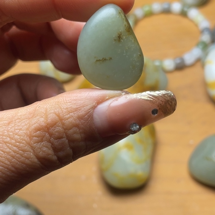 和田玉未镶嵌珠宝半成品