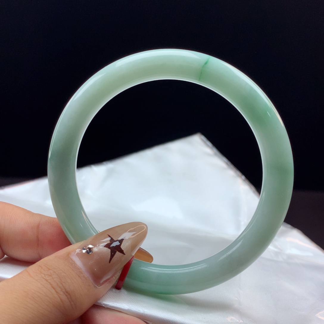 未镶嵌手镯翡翠葡萄肉飘花圆条95230