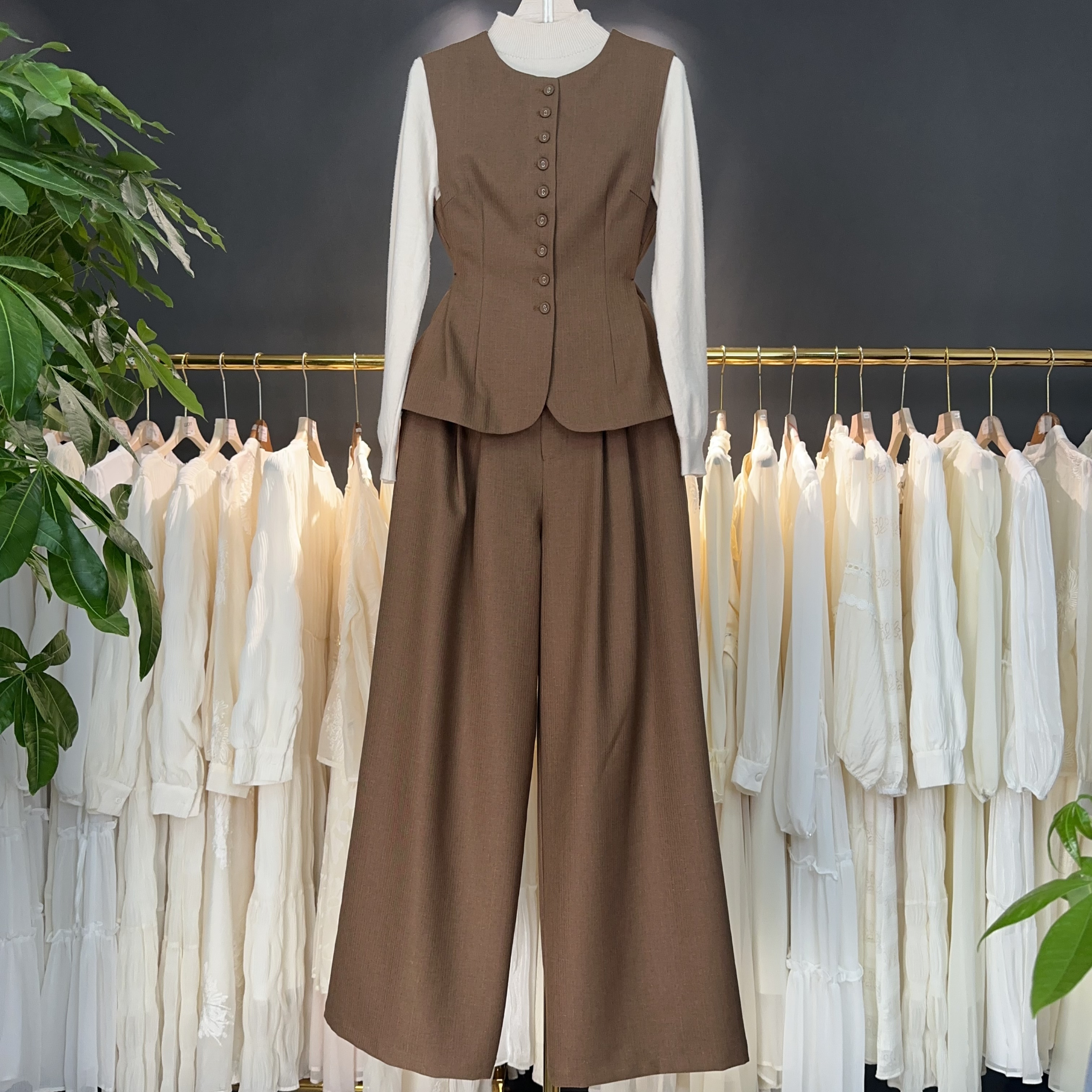 2025年新款气质长袖时尚休闲显瘦简约宽松纯色设计感套装M1038