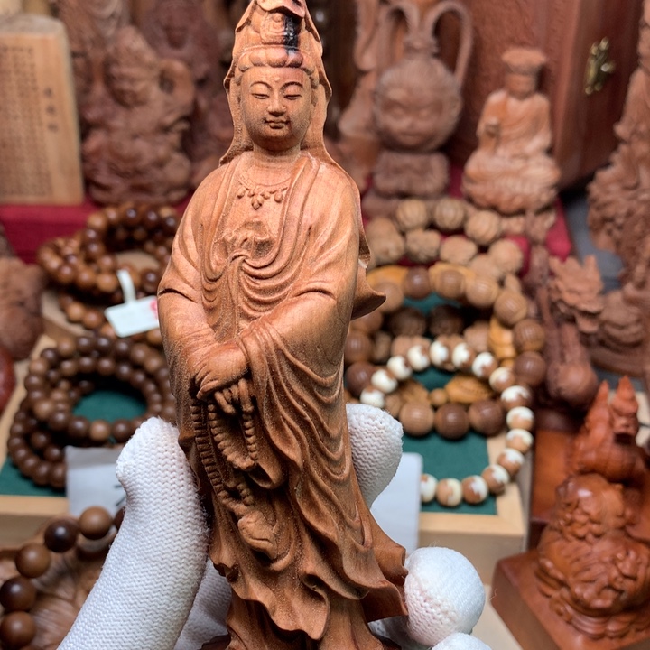 檀香木把件老山檀大观音瑕疵