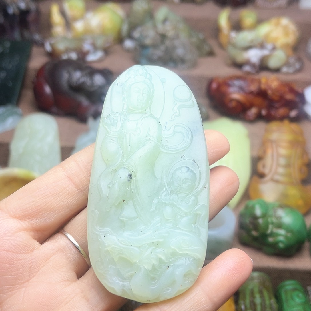 白玉菩提吊坠129。。