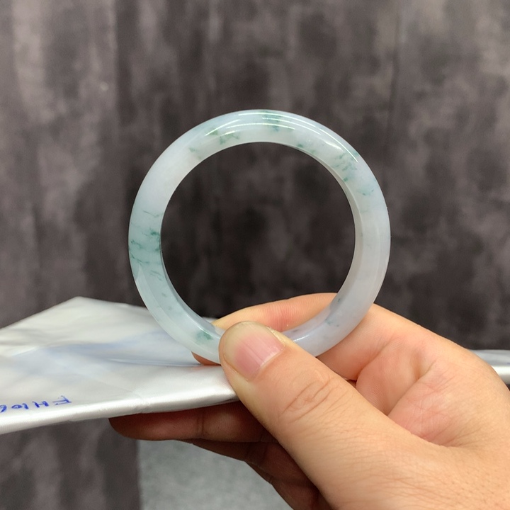 桃***B翡翠未镶嵌手镯手镯