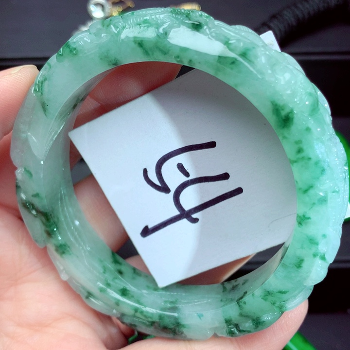 翡翠未镶嵌手镯手镯