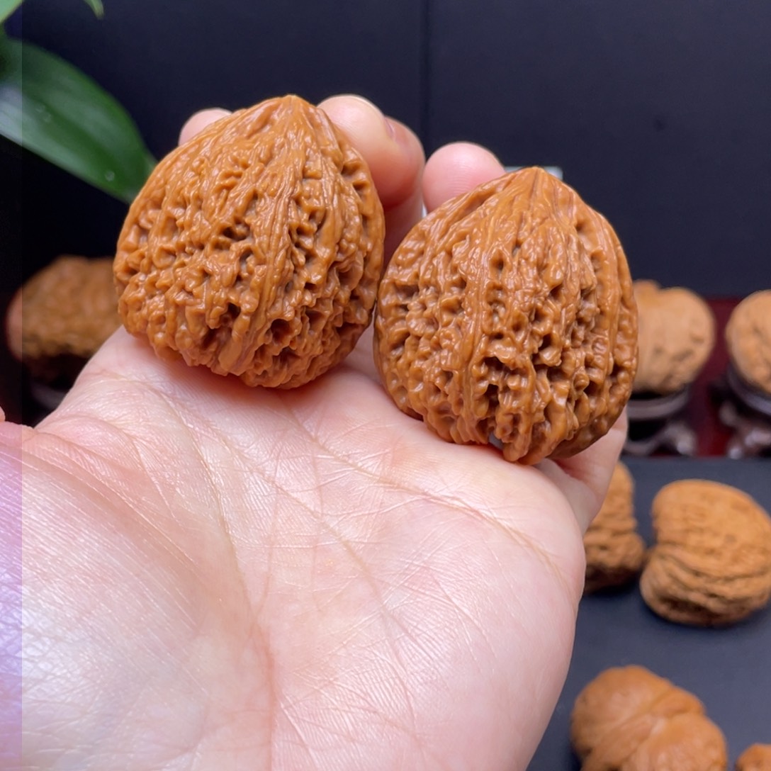 文玩核桃吊坠小*唐40尺全品凹底南疆石