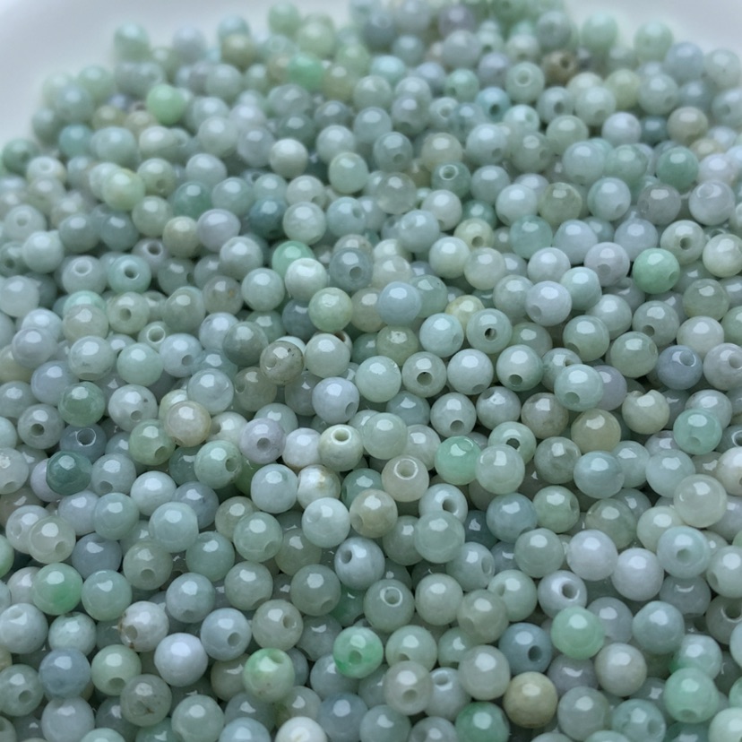 【闪购商品】翡翠手链未镶嵌卡3.2绿白200颗