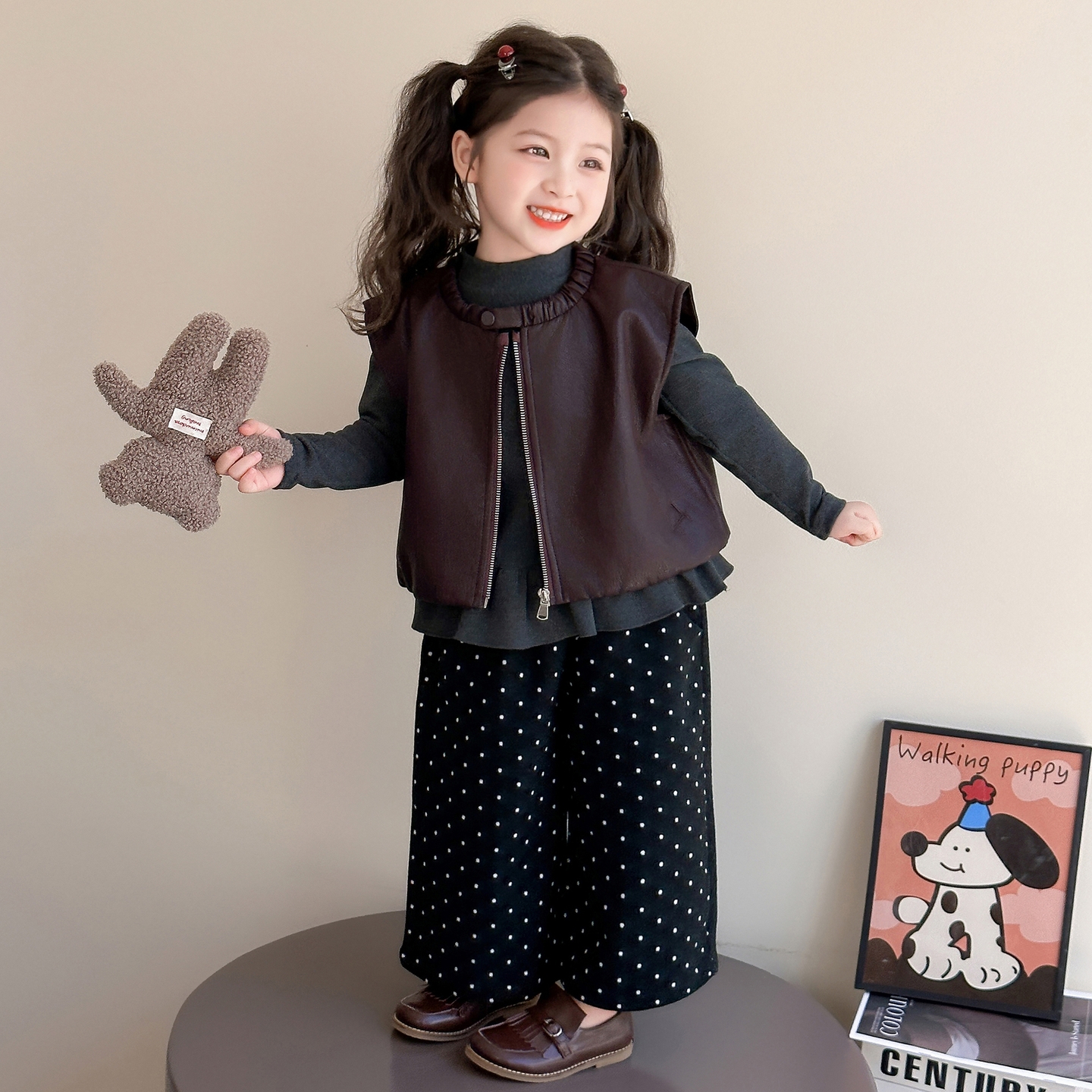 2025新款女童洋气秋款套装韩版中小童女宝宝时髦春秋装马甲三件套