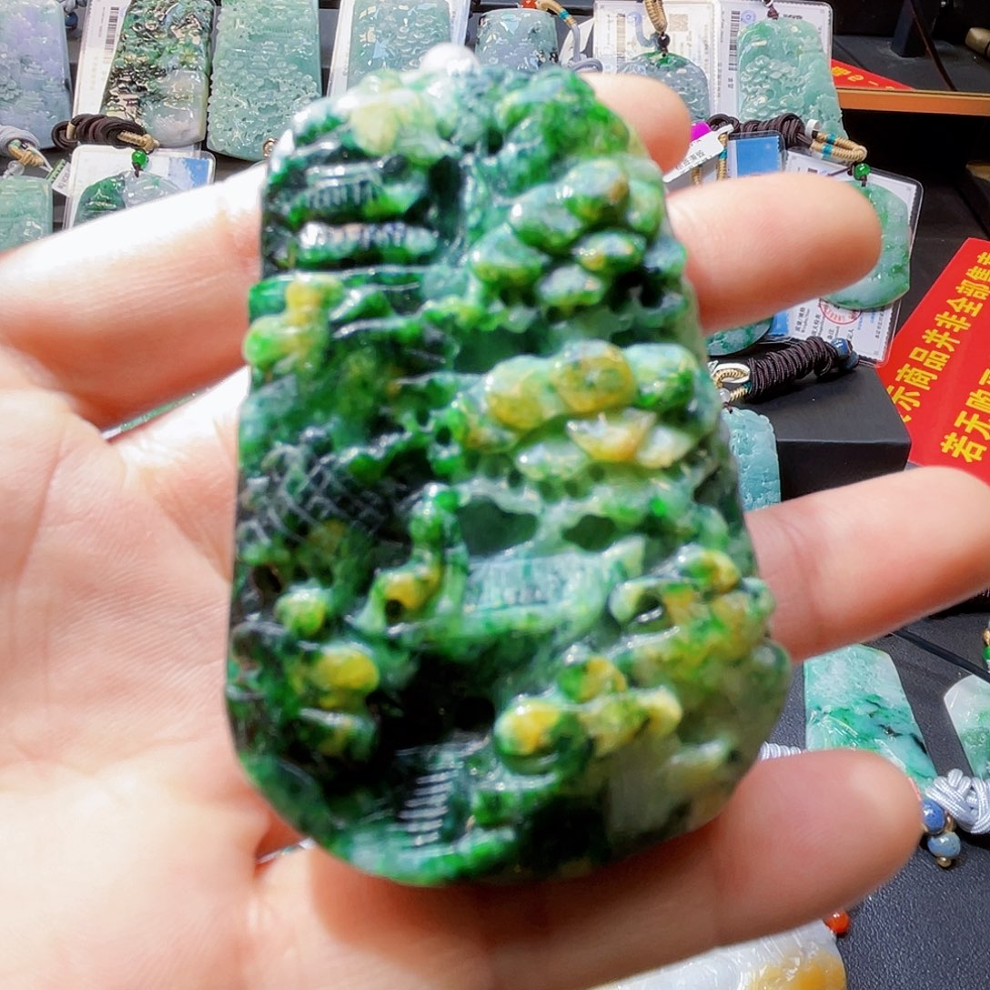颈饰未镶嵌翡翠一