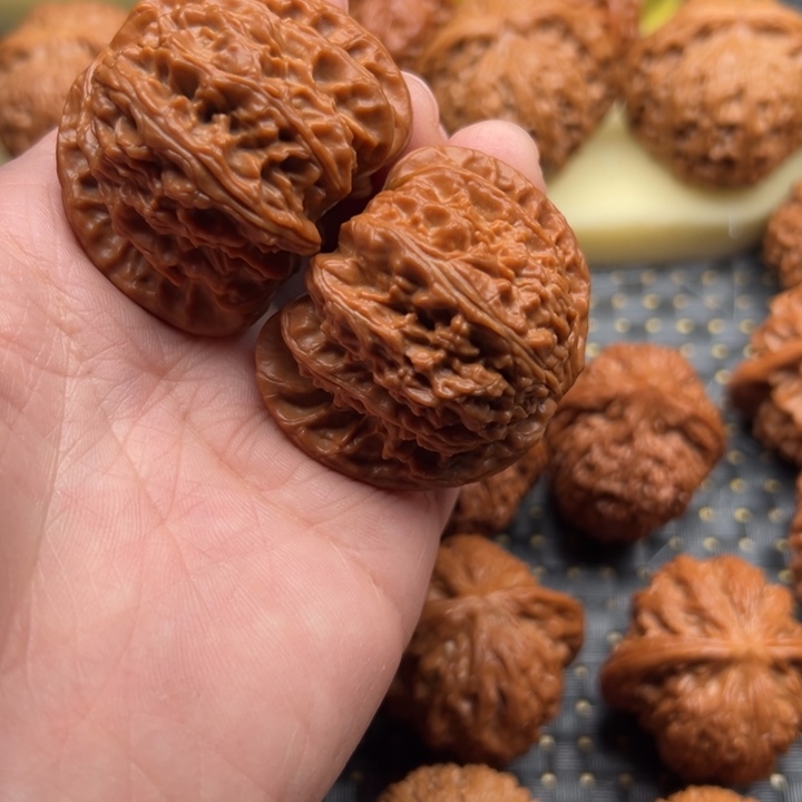 ι***Ω文玩核桃吊坠白狮子46