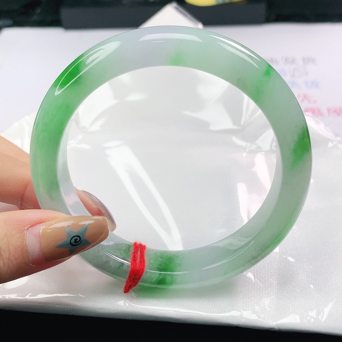 翡翠未镶嵌手镯翡翠61.2飘阳绿正圈