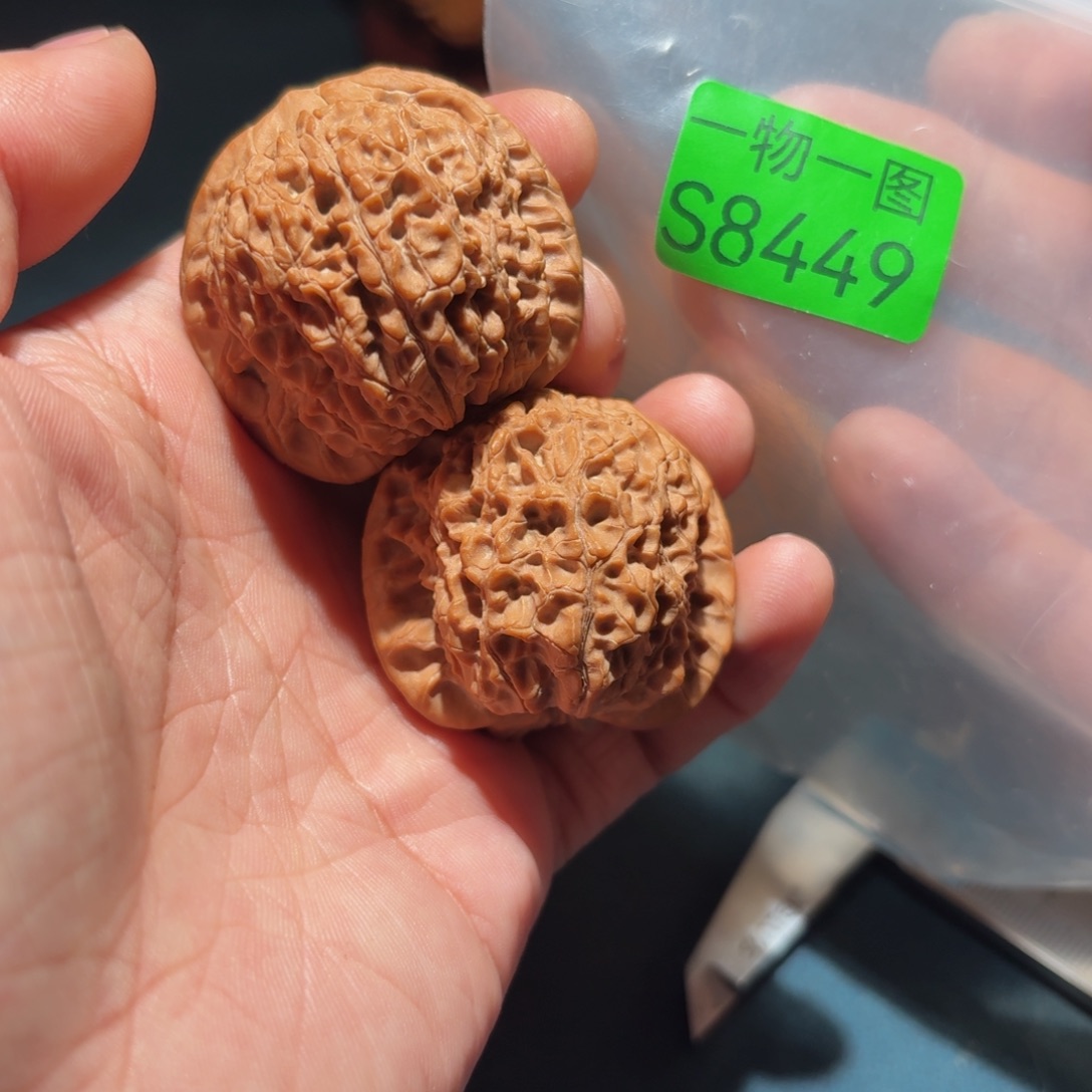 吊坠文玩核桃血麒麟