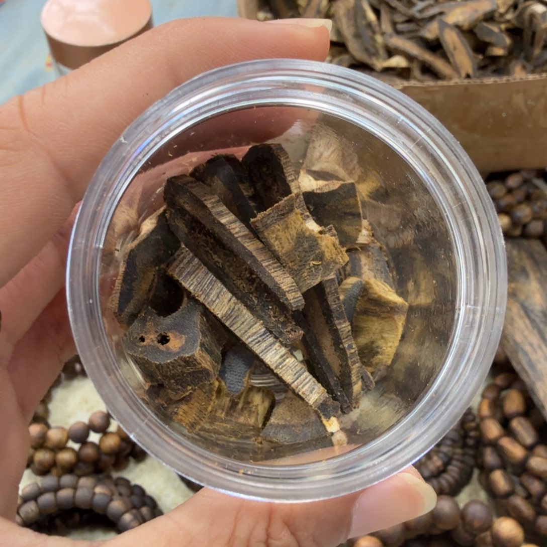 沉香碎屑沉香10克块料多样性发一