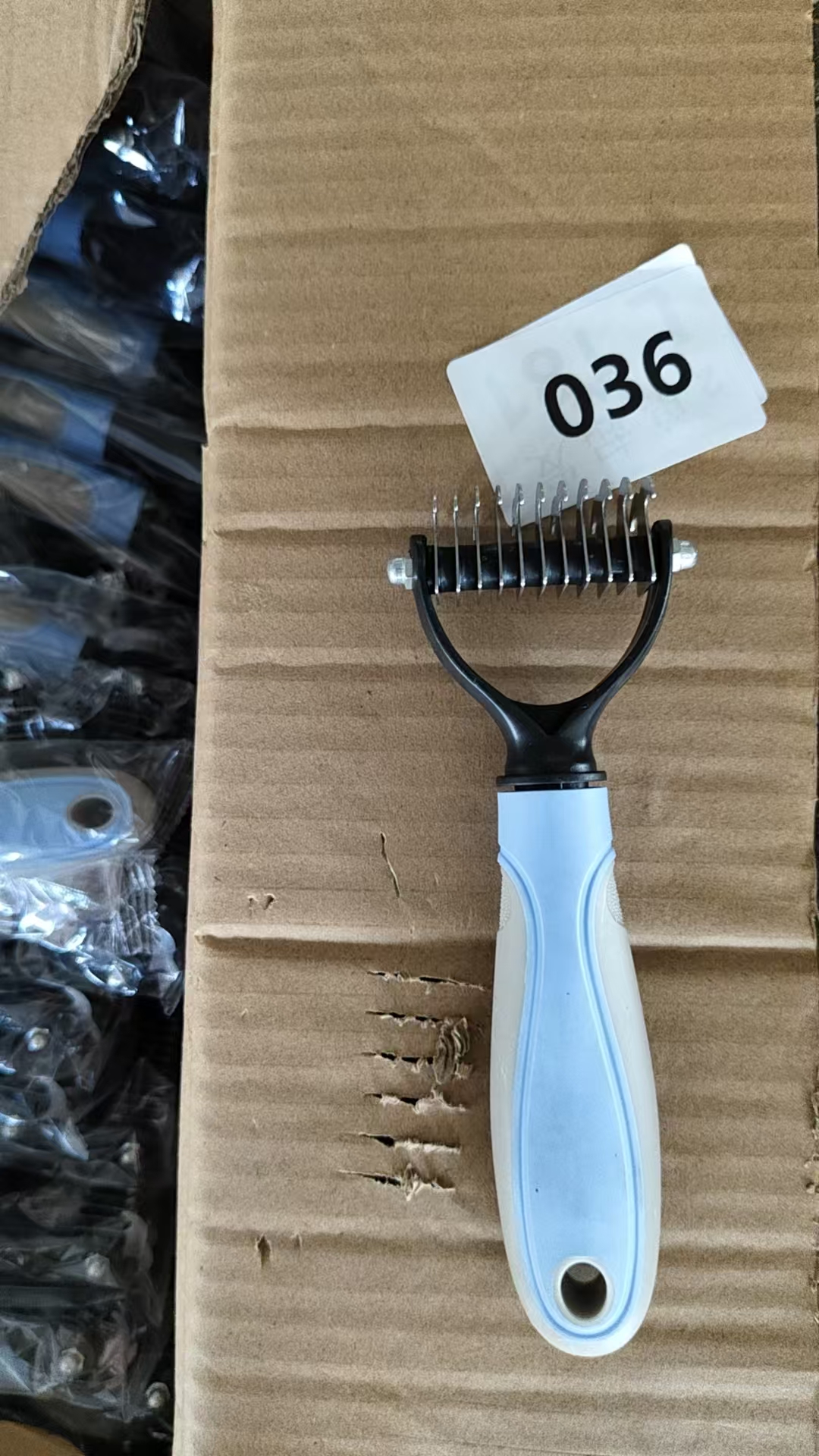 036宠物开结梳薄散热长毛专用