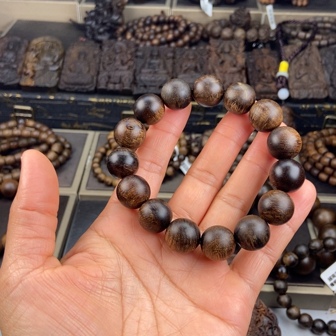沉香手串绝**度越南芽庄白棋玉化留疤