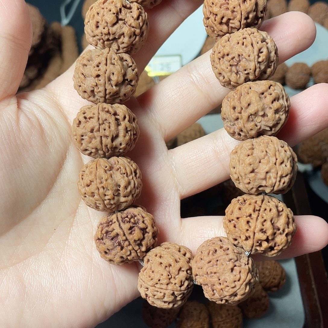 糟***头吊坠金刚菩提22尺古龙梅花