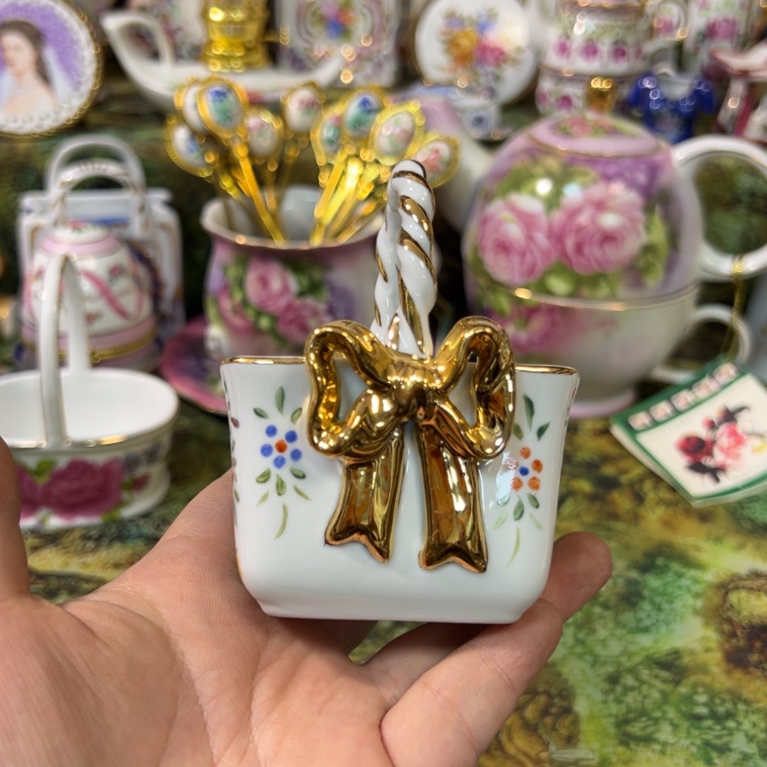 摆件鹿与海陶瓷家居用品有限公司