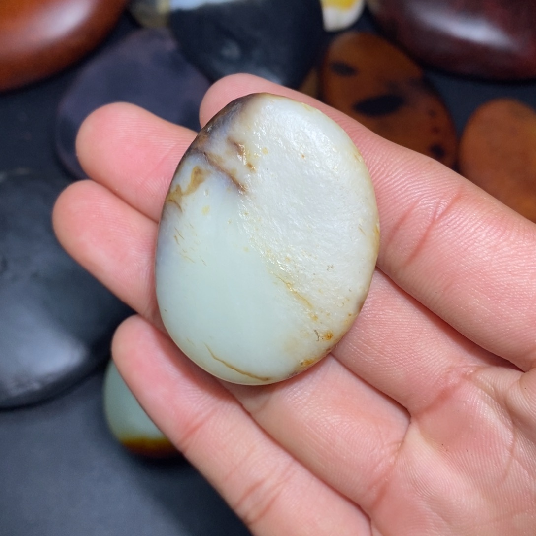 和田玉未镶嵌珠宝奇石