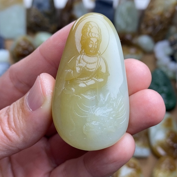 和田玉颈饰未镶嵌