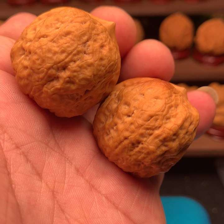 文玩核桃吊坠磐石元宝