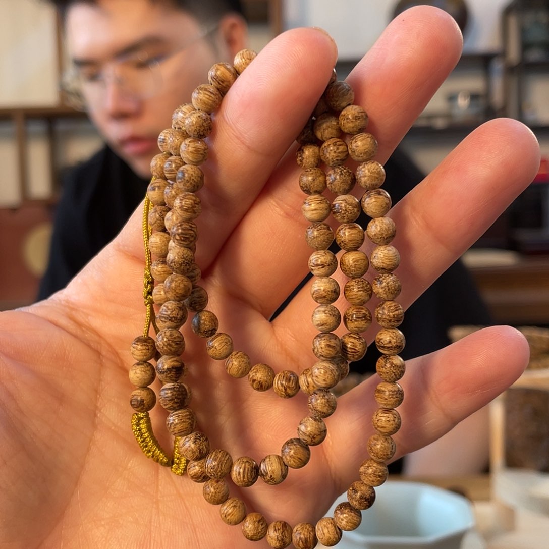 沉香手串老挝5.2，7.6g