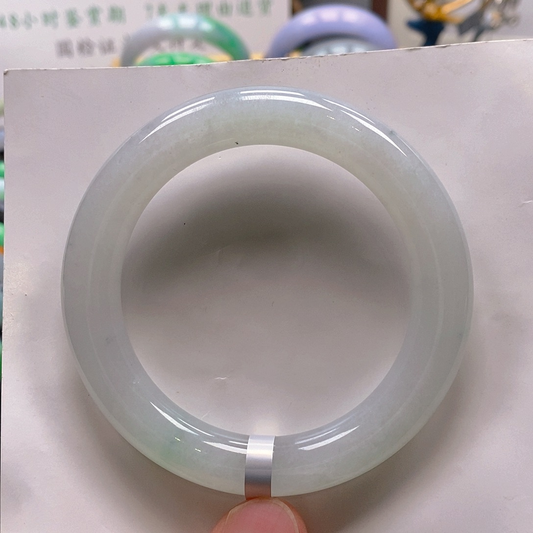 翡翠手镯未镶嵌缅甸翡翠