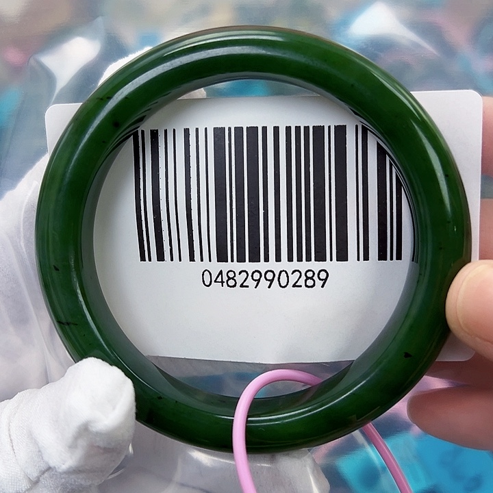 和田玉未镶嵌手镯微瑕59