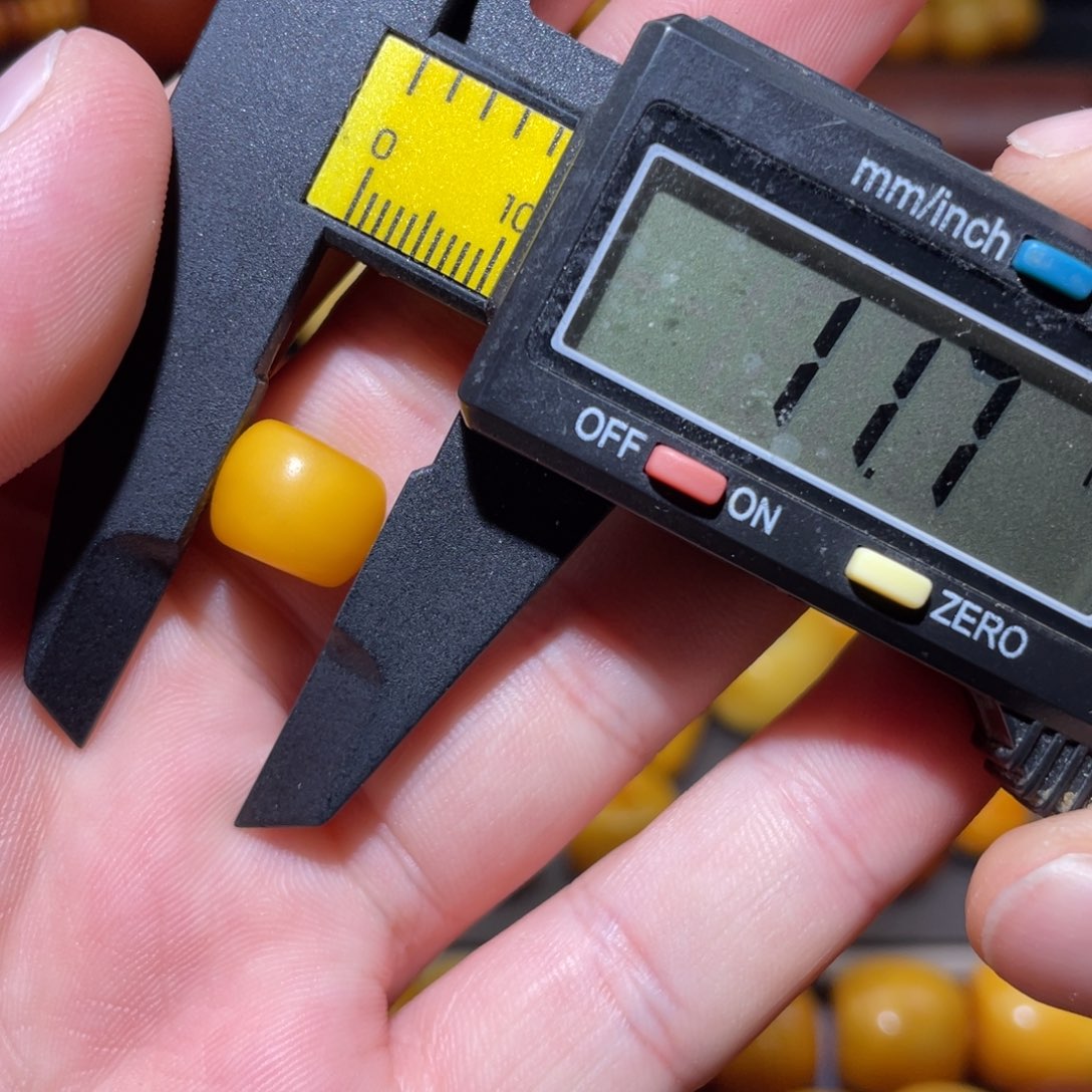 琥珀未镶嵌裸石墩子