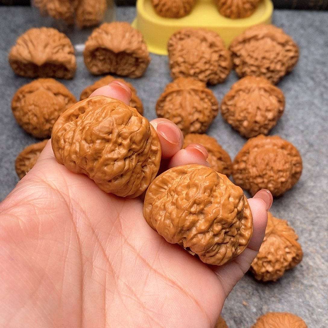 文玩核桃把件精品蛤蟆头40全品