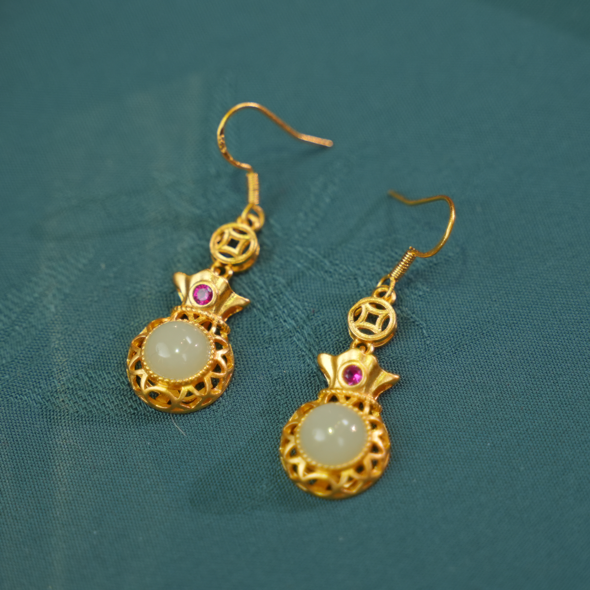 和田玉福袋镂空白冰花丝圆形S925银耳坠多样性发一