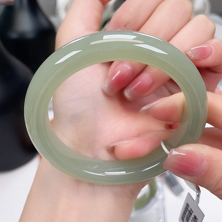 和田玉手镯58未镶嵌