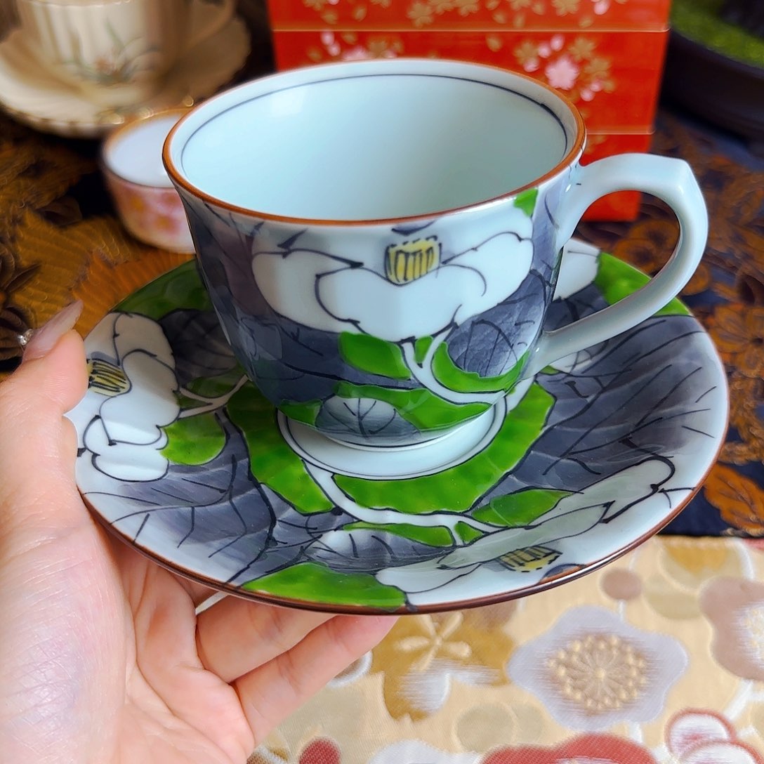 它家茶具瓷器真美！6