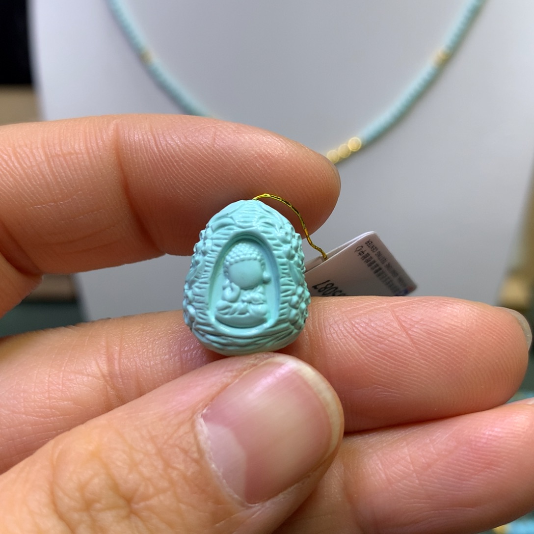 绿松石配饰未镶嵌