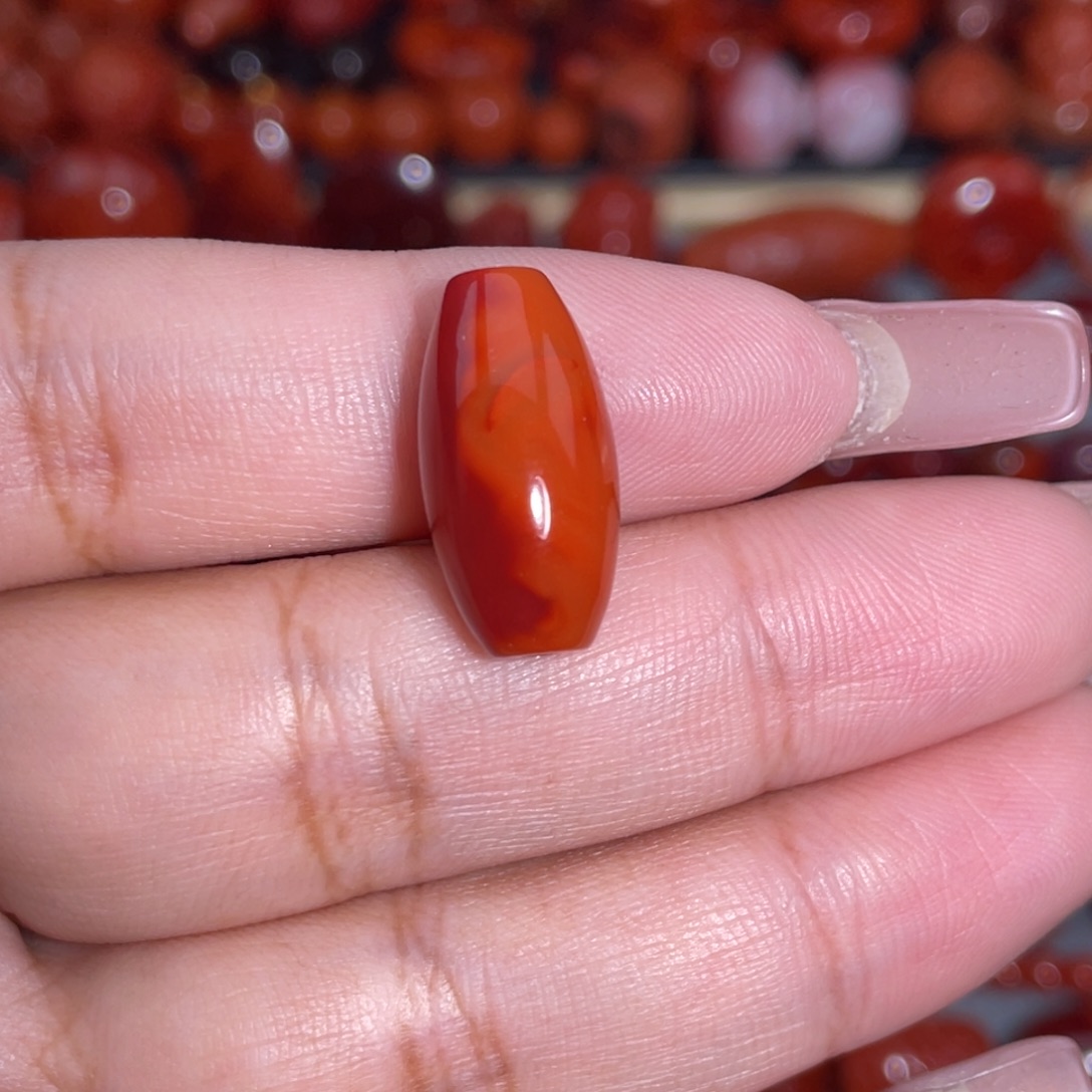 南红玛瑙未镶嵌瓦西双色桶珠卡10×19.8