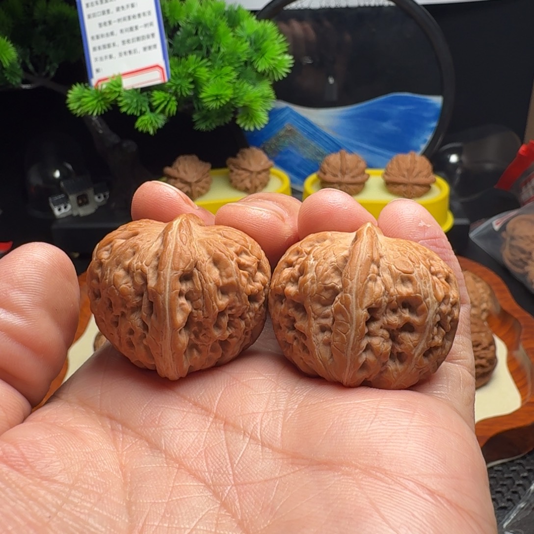 王***森把件文玩核桃全品元宝35