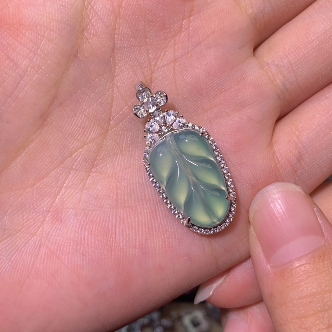 龙****翡翠银S925镶嵌颈饰分两单