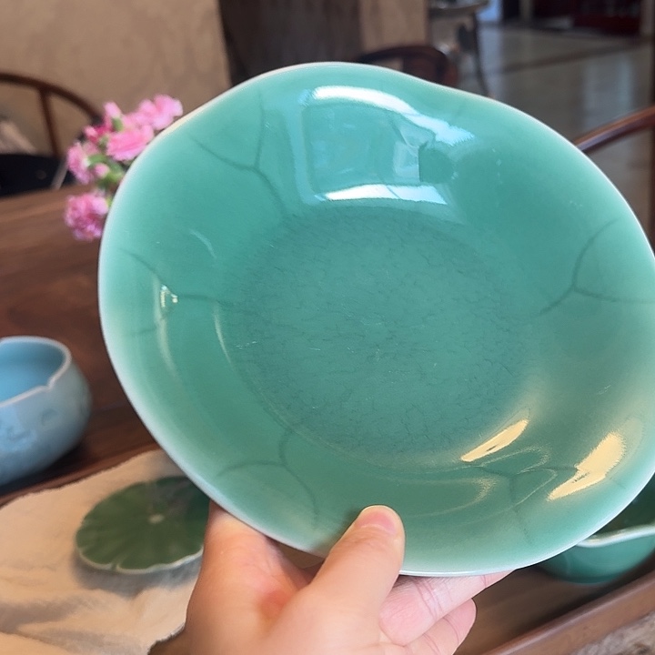 青瓷哈哈哈哈哈哈哈哈哈哈哈哈哈