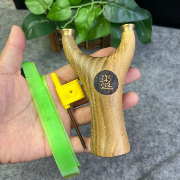 无漆无蜡花梨实木块压打标不掉毛实木弹弓一把