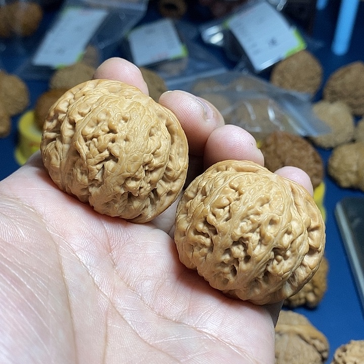 文玩核桃把件43尺，球筋