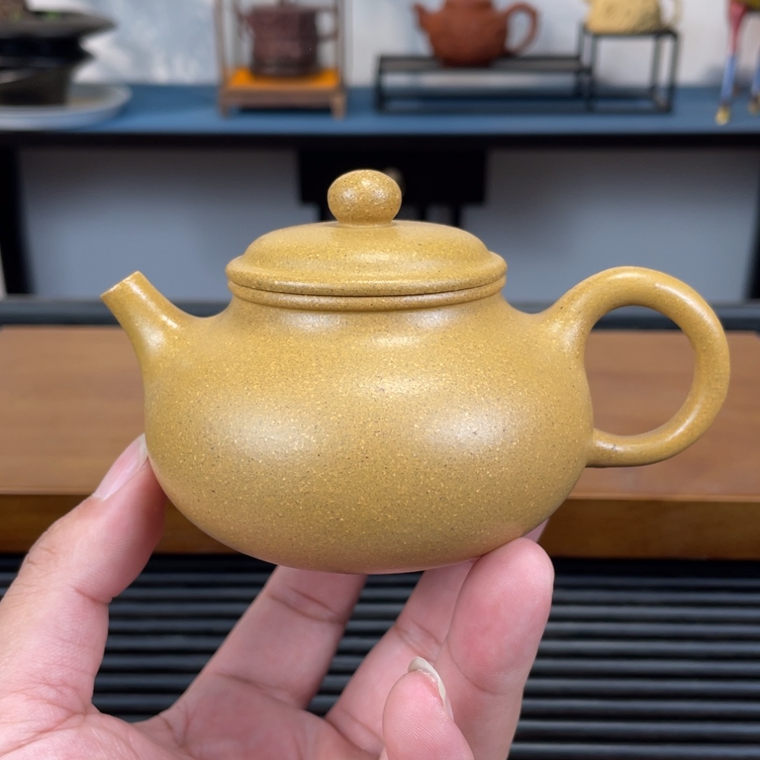 茶壶紫砂金黄段容天180cc