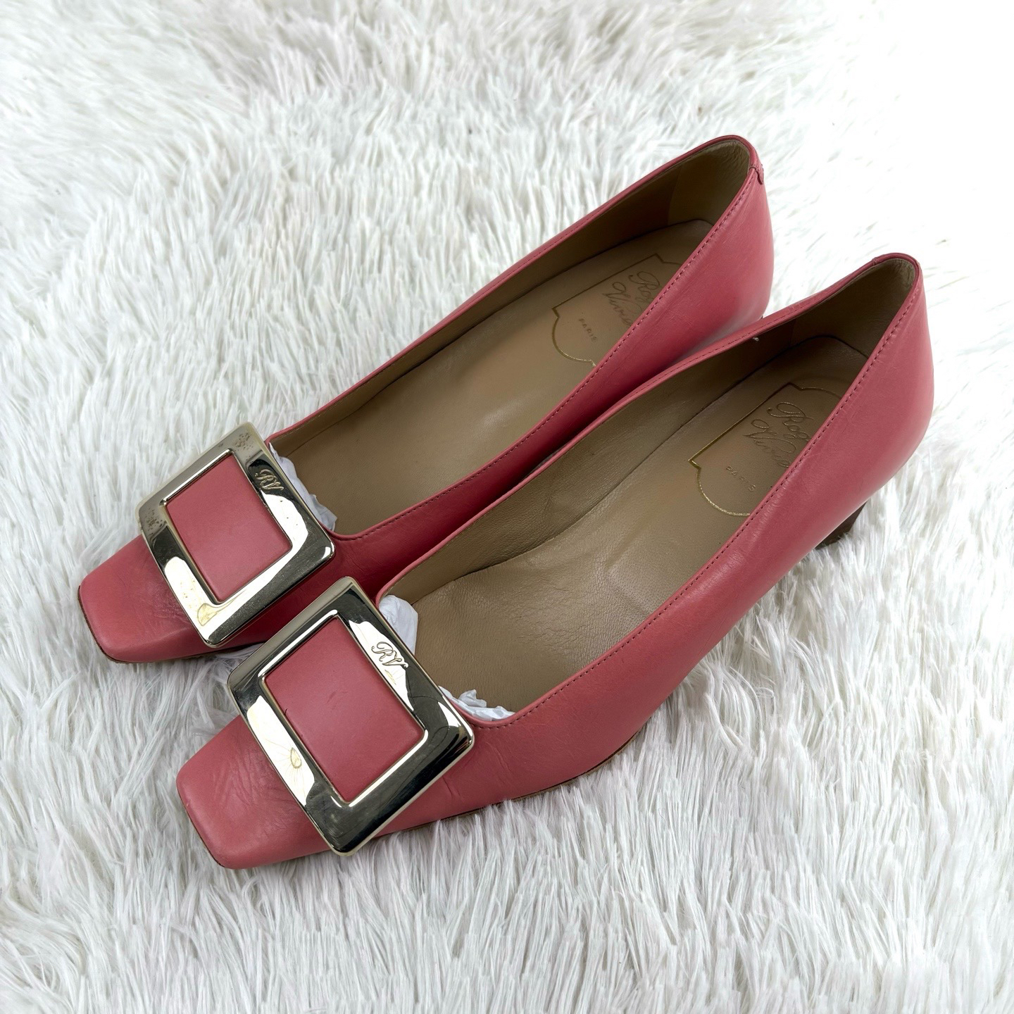 95新 Roger Vivier/罗杰·维威耶 樱桃粉方扣粗跟高跟鞋36码