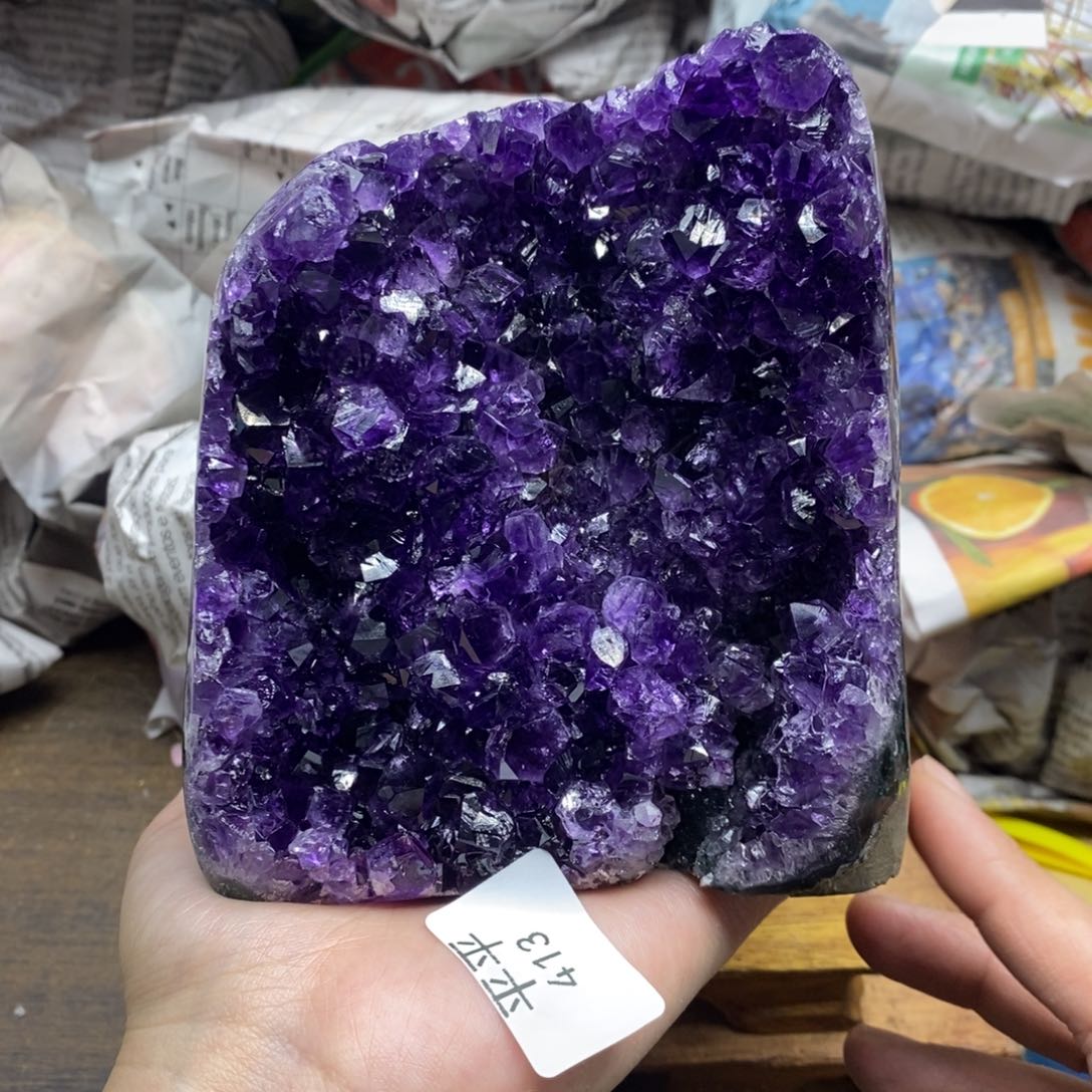 紫晶乌拉圭未镶嵌