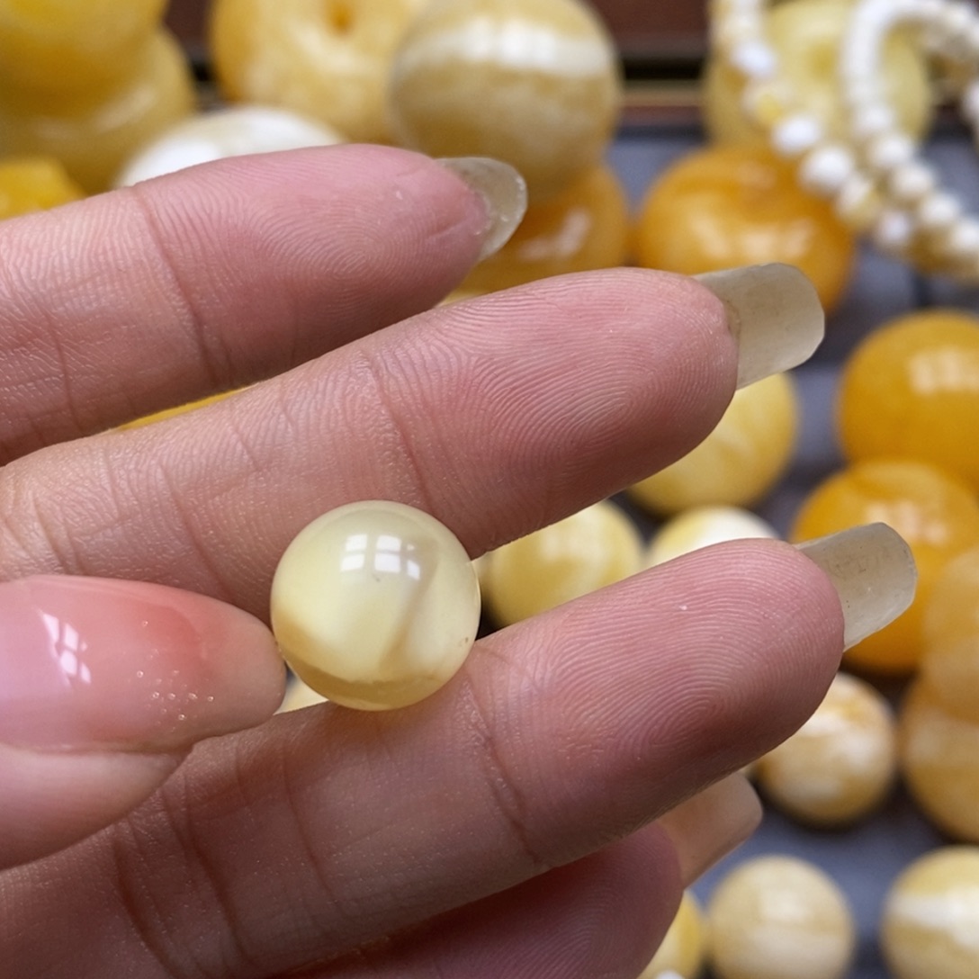 蜜蜡未镶嵌珠宝奇石童***年